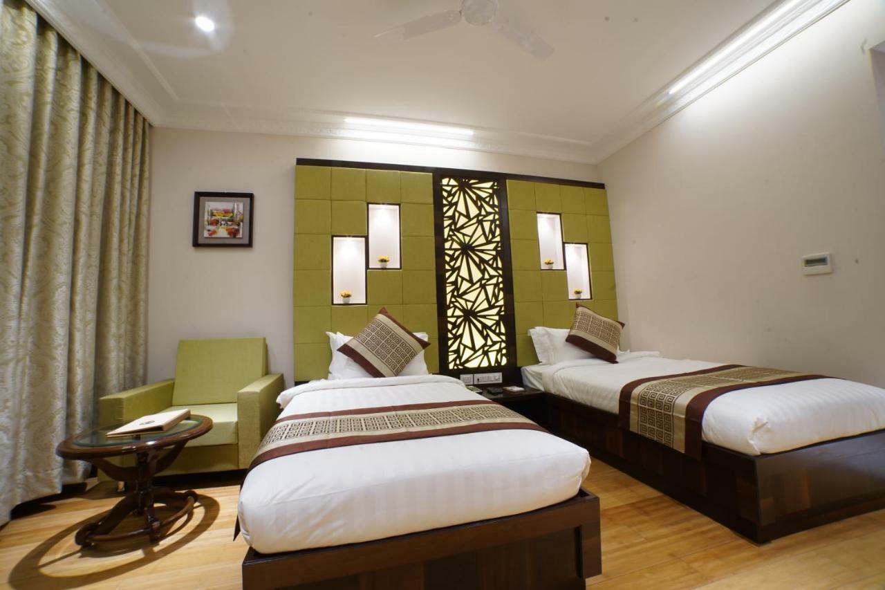 Hotel 18Keys Bhopal Esterno foto