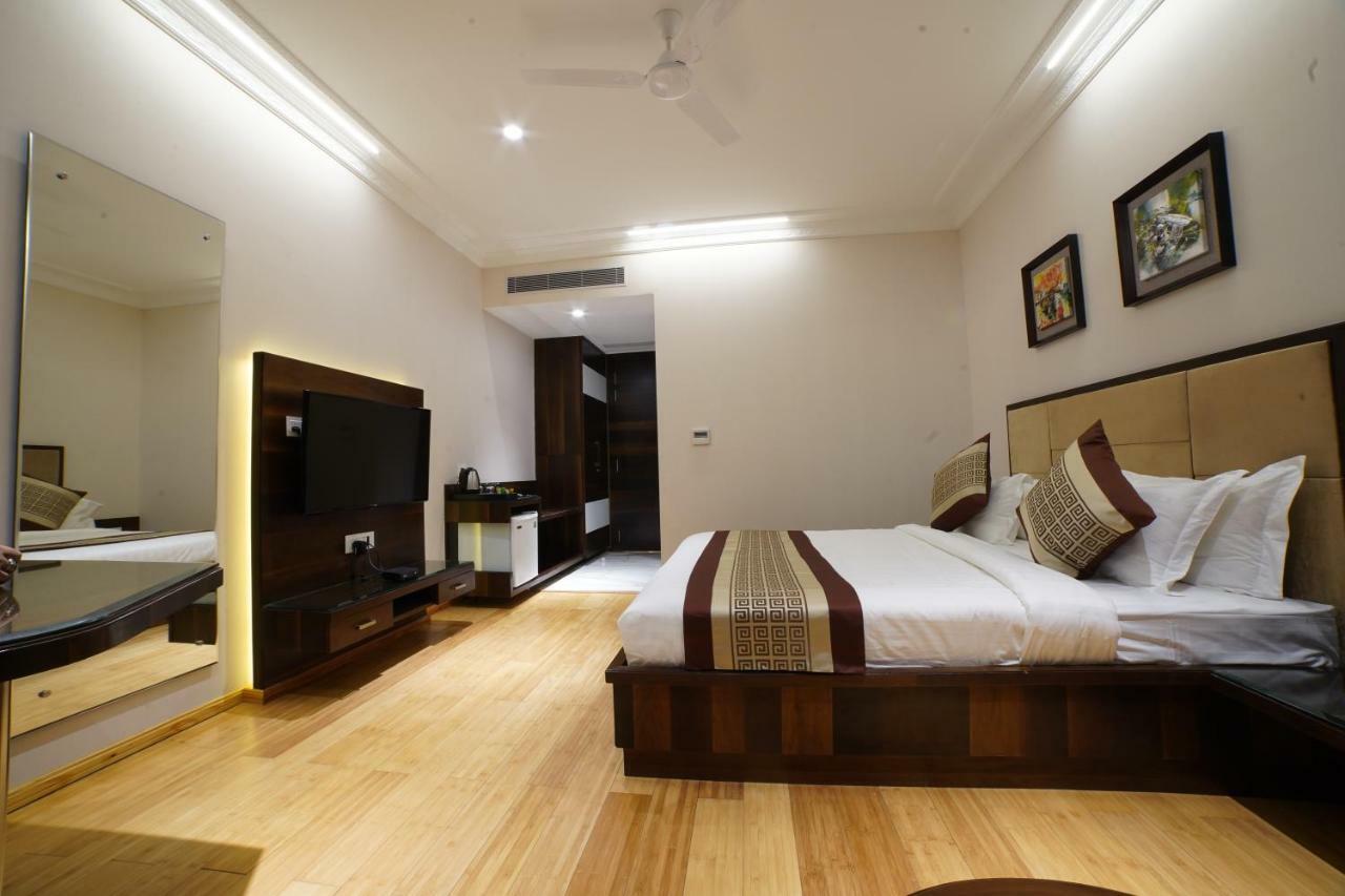 Hotel 18Keys Bhopal Esterno foto