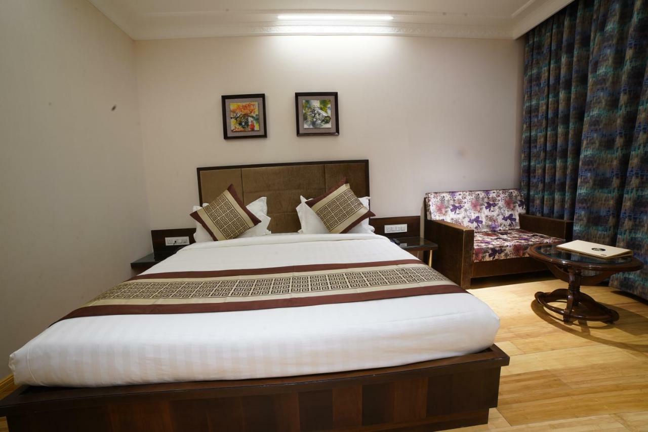 Hotel 18Keys Bhopal Esterno foto